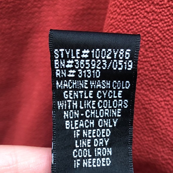 By & By Solid Bubble Crepe Top - Picture 5 of 8